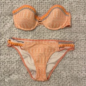 Victoria’s Secret strapless bikini